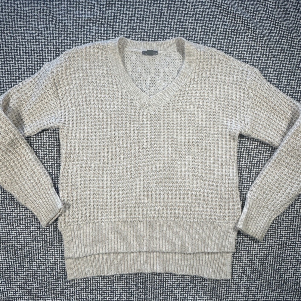 Womens Oatmeal Beige Waffle Knit V-Neck Sweater Wide Ribbed Hem Small